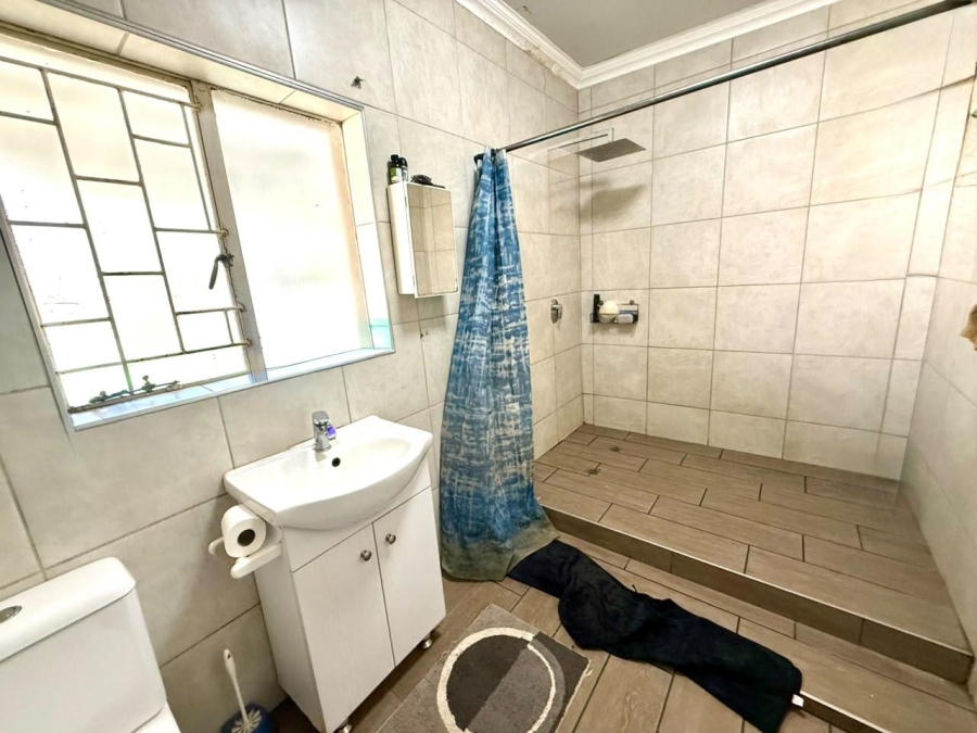 5 Bedroom Property for Sale in Bloemdal Free State